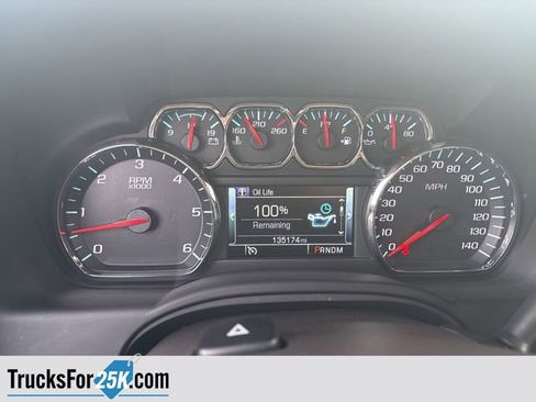 Used 2015 Chevrolet Suburban LT image 20