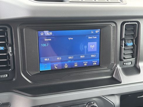 Used 2023 Ford Bronco Black Diamond AWD/4WD image 33