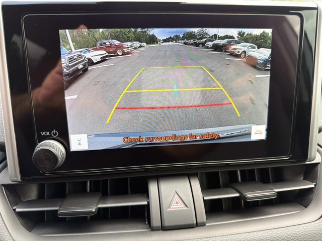 Used 2024 Toyota RAV4 XLE FWD image 30