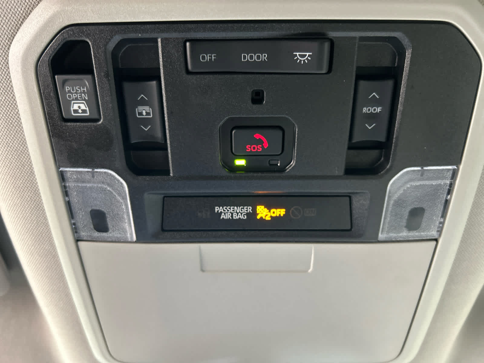 Used 2024 Toyota Tundra Limited AWD/4WD image 19