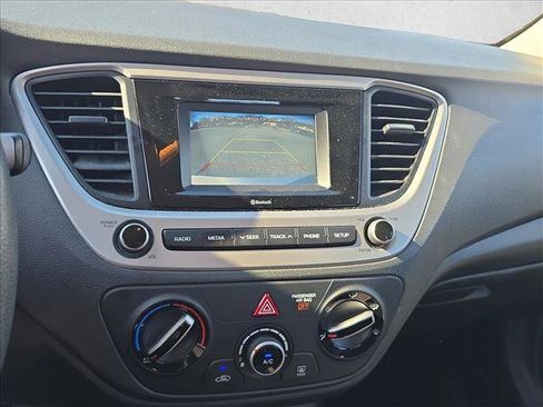 Used 2019 Hyundai Accent SE image 11