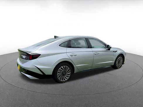 Used 2025 Hyundai Sonata SEL FWD image 15