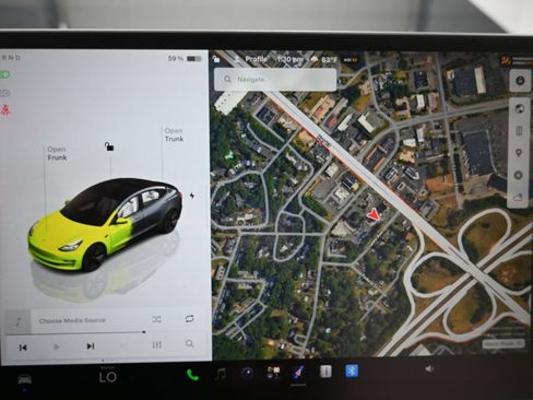 Used 2023 Tesla Model 3 Standard Range RWD image 14
