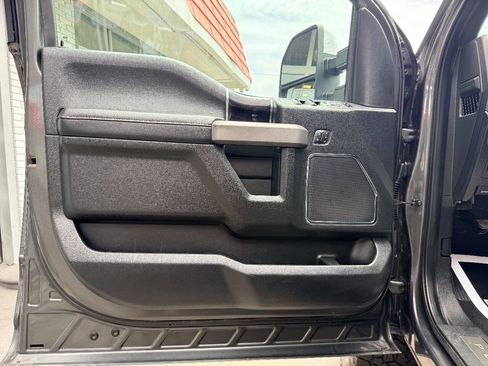 Used 2020 Ford F250 Platinum w/ FX4 Off-Road Package AWD/4WD image 16