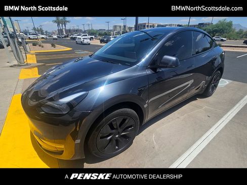 Used 2025 Tesla Model Y Long Range RWD image 1