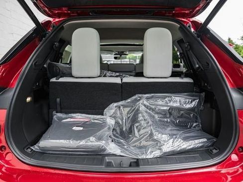 New 2025 Mitsubishi Outlander SE image 10