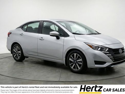 Used 2025 Nissan Versa SV image 1
