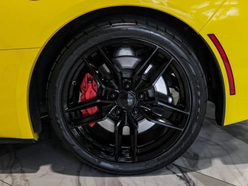 Used 2015 Chevrolet Corvette Stingray Coupe RWD image 42