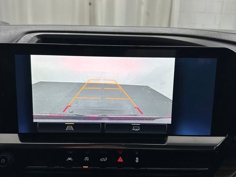 Used 2023 Chevrolet Silverado 1500 LT image 24