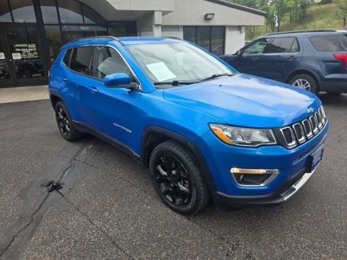 Used 2019 Jeep Compass Limited AWD/4WD image 3