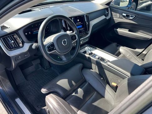 Used 2022 Volvo XC60 B5 Inscription w/ Advanced Package AWD/4WD image 17