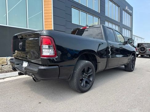 Used 2022 RAM 1500 Big Horn AWD/4WD image 3