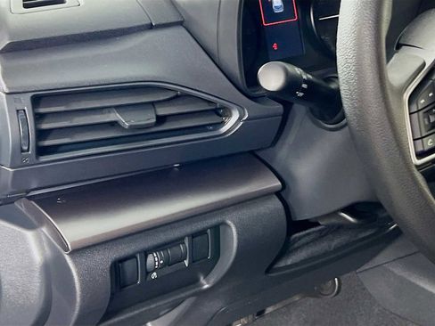 Used 2025 Subaru Impreza 2.0i image 10