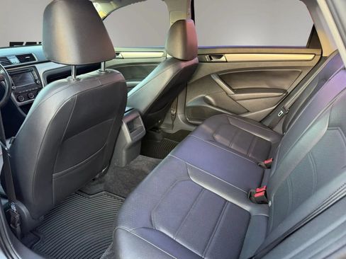 Used 2015 Volkswagen Passat 1.8T Limited Edition FWD image 22