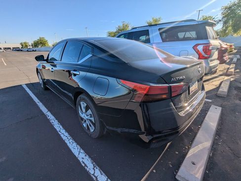 Used 2024 Nissan Altima 2.5 S image 6