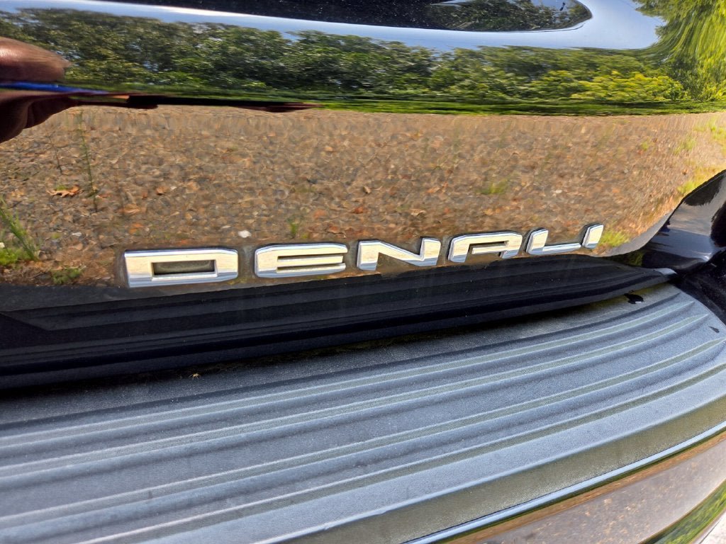 Used 2023 GMC Yukon Denali Ultimate AWD/4WD image 24