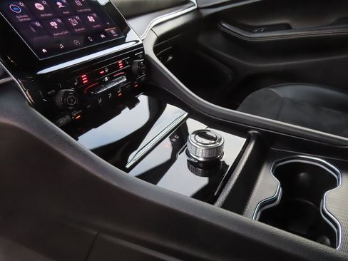 Certified 2025 Jeep Grand Cherokee L Altitude image 6