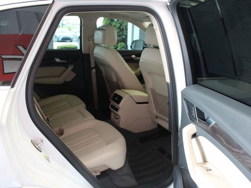 Used 2020 Audi Q5 Prestige AWD/4WD image 21