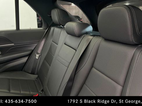 Certified 2022 Mercedes-Benz GLE 350 w/ AMG Line Exterior image 20