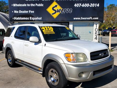 Used 2004 Toyota Sequoia SR5 image 1
