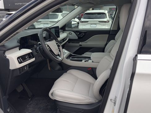 New 2026 Lincoln Aviator Reserve w/ Luxury Package AWD/4WD image 10