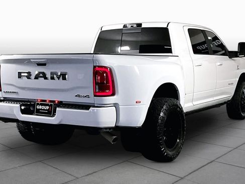 Used 2026 RAM 3500 Laramie AWD/4WD image 12