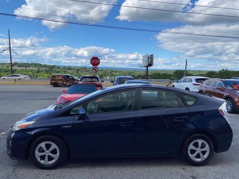 Used 2013 Toyota Prius Two FWD image 8