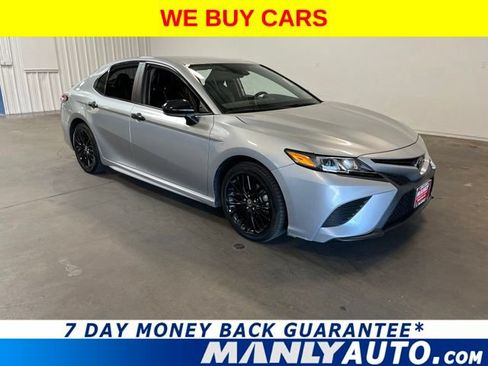 Used 2020 Toyota Camry SE AWD/4WD image 1