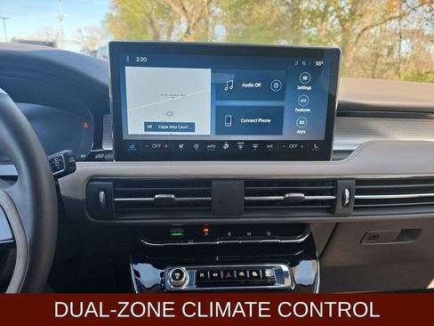 Certified 2024 Lincoln Corsair AWD w/ Equipment Group 101A image 12