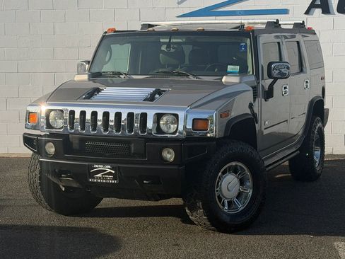 Used 2004 HUMMER H2 w/ Preferred Equipment Group AWD/4WD image 1