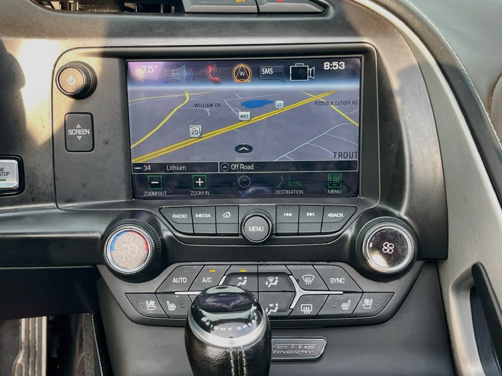 Used 2019 Chevrolet Corvette Stingray Convertible w/ 3LT Preferred Equipment Group RWD image 13