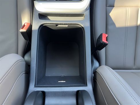 Used 2025 Audi Q5 Premium w/ Convenience Package image 32