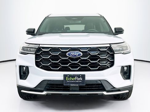 Used 2025 Ford Explorer Platinum w/ LUX Leather Package image 2