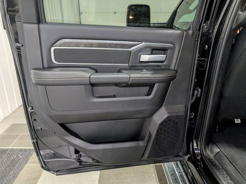 Used 2024 RAM 2500 Big Horn w/ Bed Utility Group AWD/4WD image 9