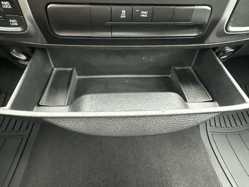 Used 2024 RAM 1500 Classic SLT AWD/4WD image 22
