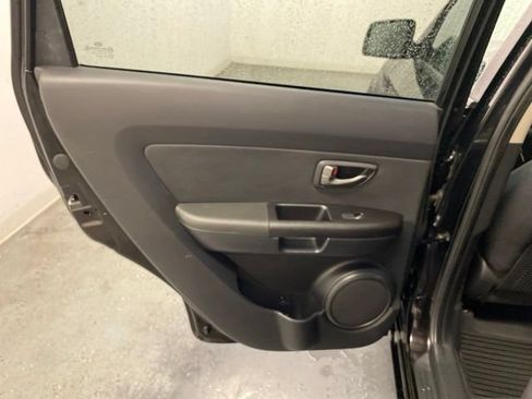 Used 2011 Kia Soul + FWD image 18