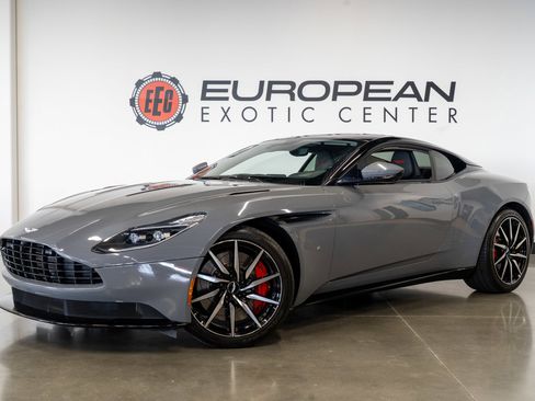 Used 2018 Aston Martin DB11 V12 RWD image 28
