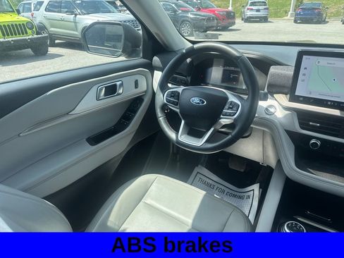 Used 2025 Ford Explorer Active w/ Active Comfort Package AWD/4WD image 18