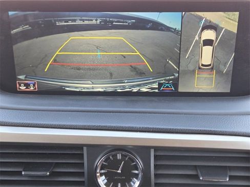 Certified 2022 Lexus RX 450hL Luxury w/ Cold Area Package (CT) image 18