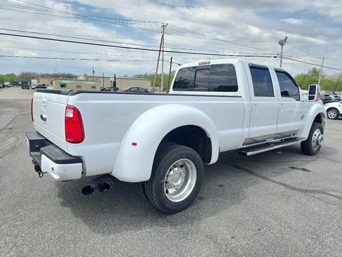 Used 2014 Ford F550 4x4 Crew Cab Super Duty w/ Lariat Interior Package image 5