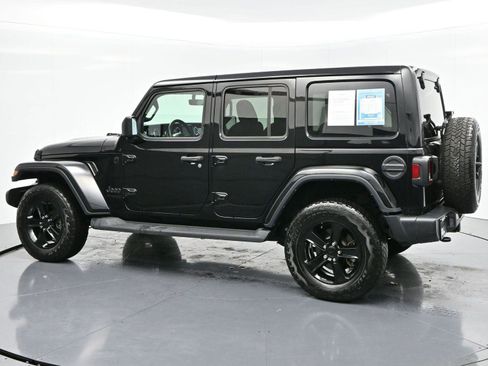 Used 2022 Jeep Wrangler Unlimited Sahara image 5
