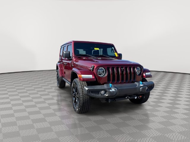 Used 2022 Jeep Wrangler Unlimited Sahara w/ Cold Weather Group AWD/4WD image 3
