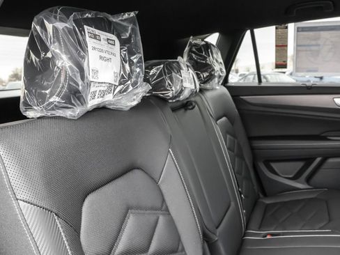 New 2026 Volkswagen Atlas Cross Sport SE AWD/4WD image 42