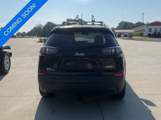 Used 2020 Jeep Cherokee Latitude FWD video 2