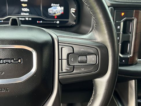 Used 2023 GMC Yukon XL Denali Ultimate w/ LPO, Floor Liner Package AWD/4WD image 10