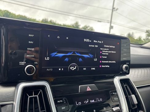 Used 2022 Kia Sorento SX AWD/4WD image 26