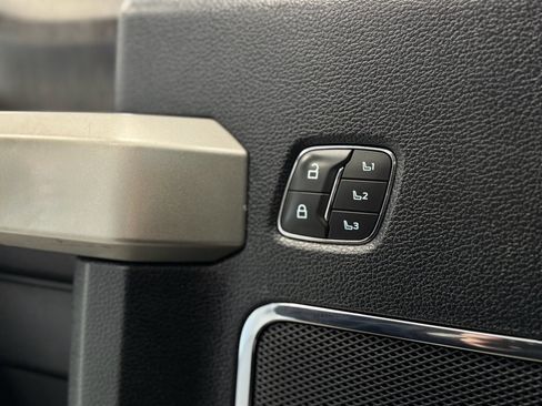 Used 2020 Ford F350 Lariat image 17