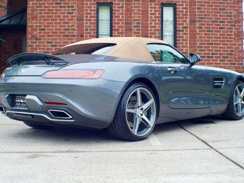 Used 2018 Mercedes-Benz AMG GT Roadster image 5