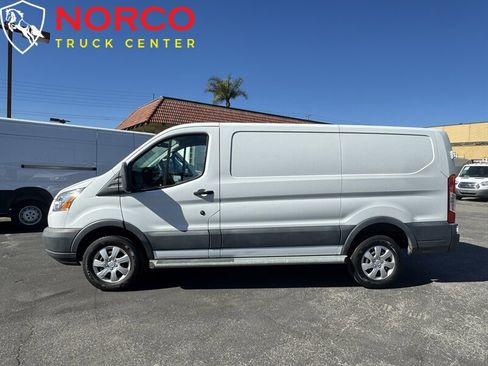 Used 2018 Ford Transit 250 250 T250 Low Roof Cargo w/ Exterior Upgrade Package image 7