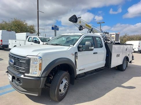 New 2026 Ford F550 4x4 Supercab Super Duty image 4